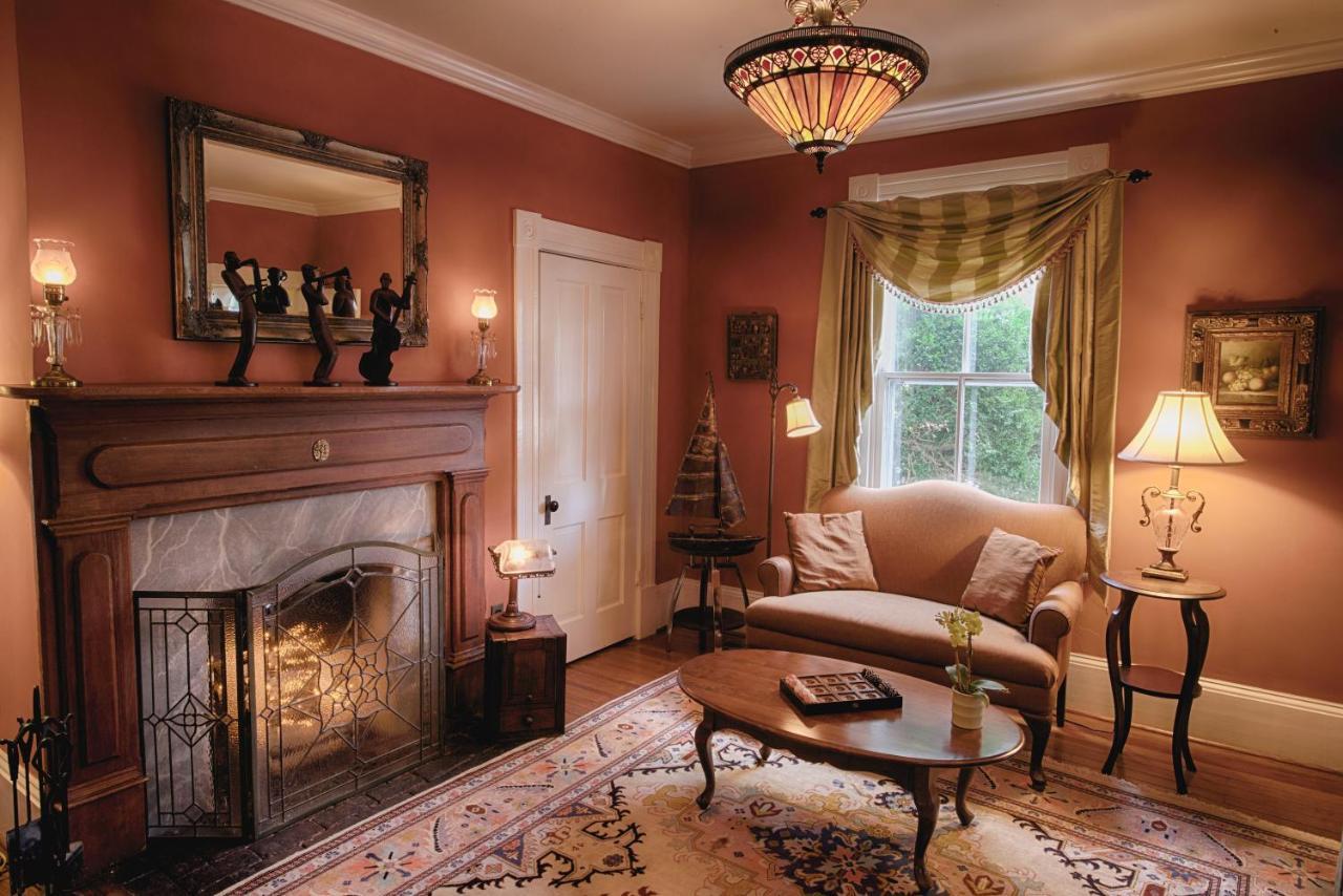 Bed & Breakfast Foster Harris House *